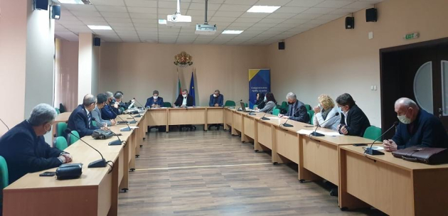 Областният кризисен щаб ще  решава за дистанционно обучение в Дупница