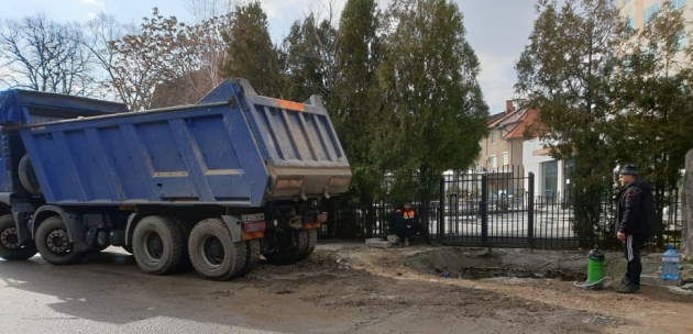 Започна ремонт  на улица Иван Вазов в центъра на Дупница