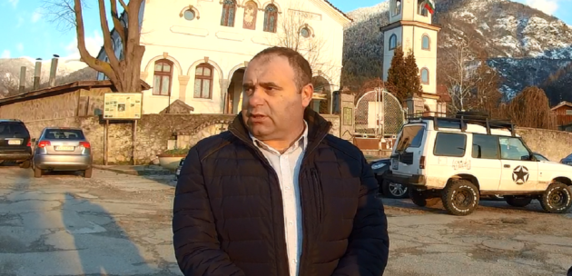 Кметът на Бистрица К.Огненски организира  кампания за набиране на средства за възстановяване на изгорялата къща на Славчо Йончев