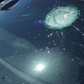 Отново счупени автомобилни стъкла в Кюстендил