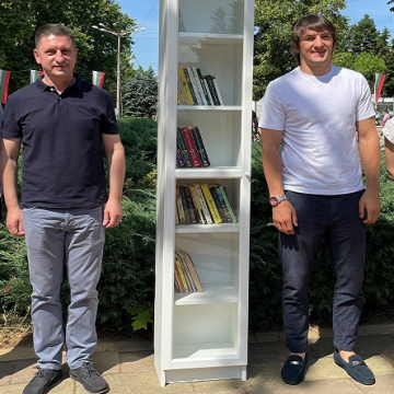 Кюстендил вече има нова споделена библиотека, дарена от Христо Терзийски и кандидатите от ГЕРБ – СДС