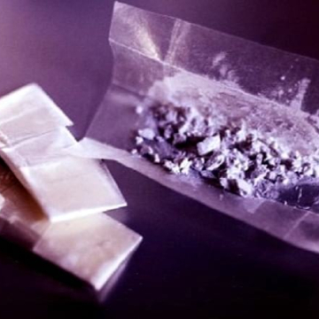 Задържаха 33 годишен с две сгъвки хероин в центъра на Кюстендил