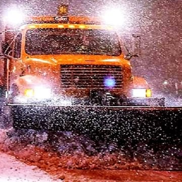 Дежурни автомобили дебнат за проблеми със снега по пътищата в Дупница