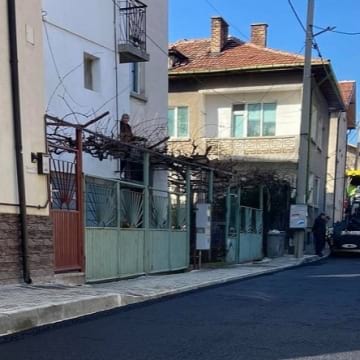 Нов асфалт за улиците "Даскал Тодоров" и "Баба Ната" в Дупница