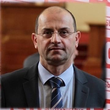 Шок и ужас в БСП! Корнелия Нинова „попари” структурите  в Кюстендилска област