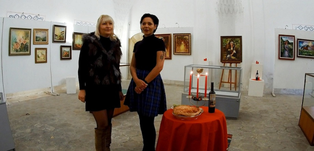 С изложбата  „Уют” на Йовка Мечкарова и Албена Галева  галерия „Джамията” изпраща 2021 година (+АУДИО)